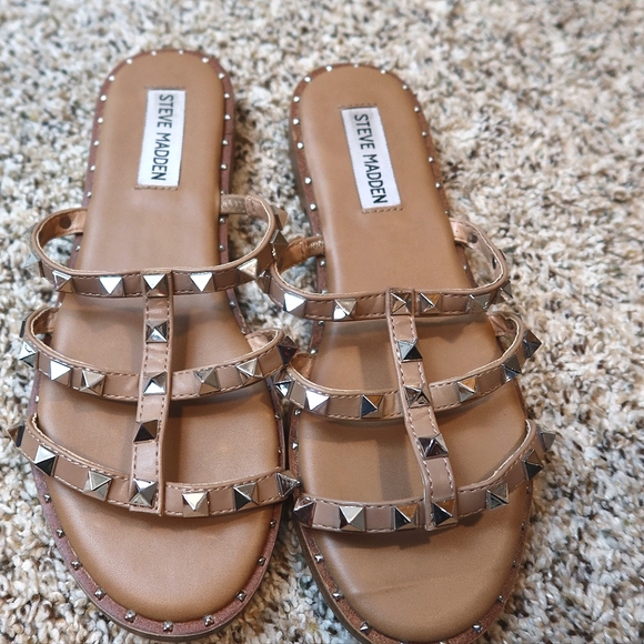 Steve Madden Tan Studded Sandals Elegant Summer Slides - Picture 1 of 6